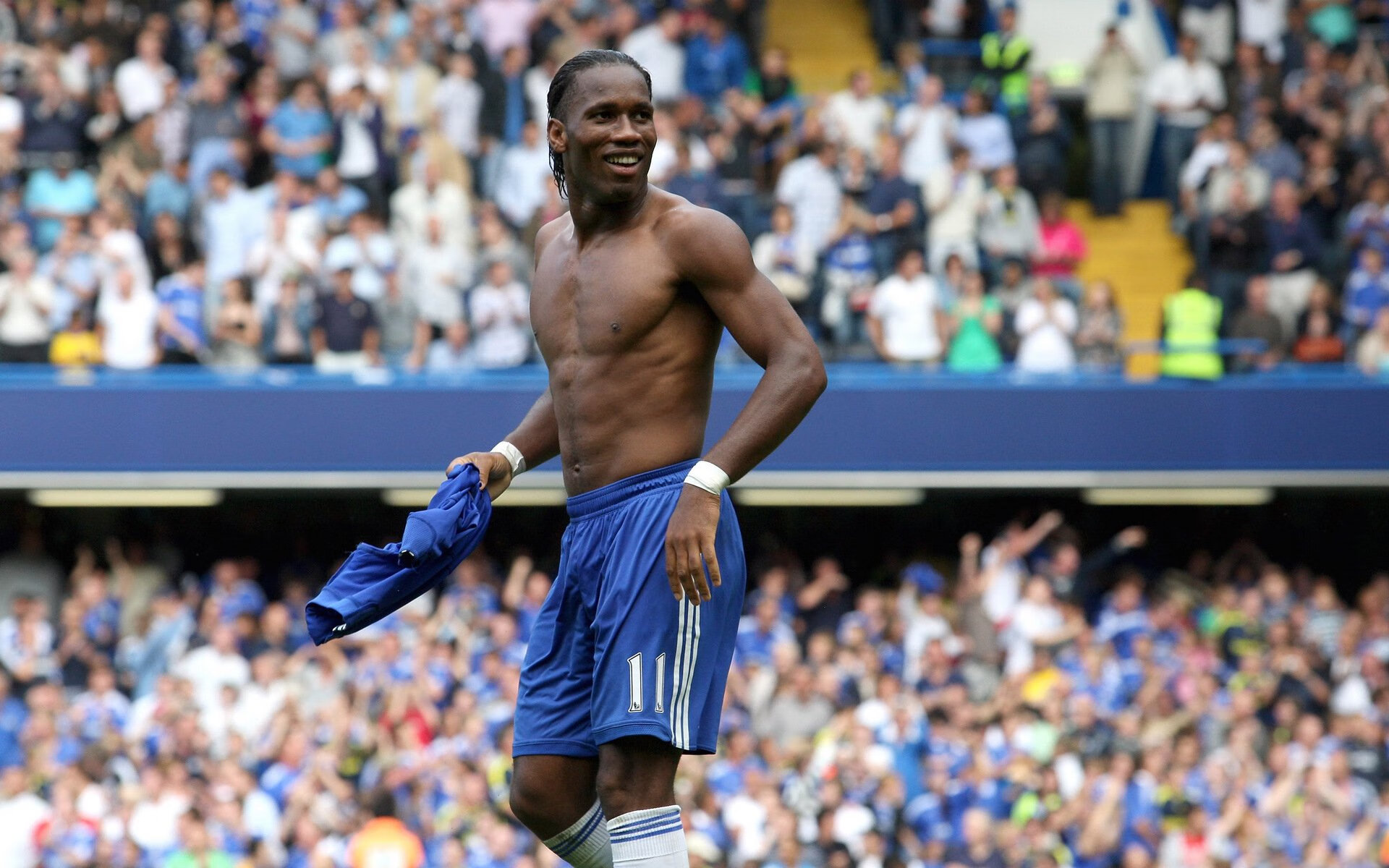 世界杯赛场的志愿者故事：温暖赛事的幕后力量